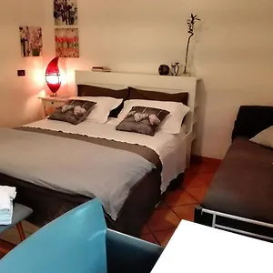 Apartment A Casa Di Flo' Modena