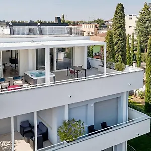 Apartment Luxury La Finestra Sul Peschiera del Garda
