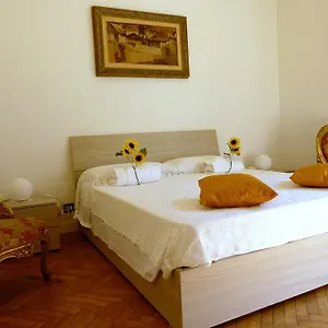 Apartment Un Giardino A Due Passi Dal Mare La Spezia