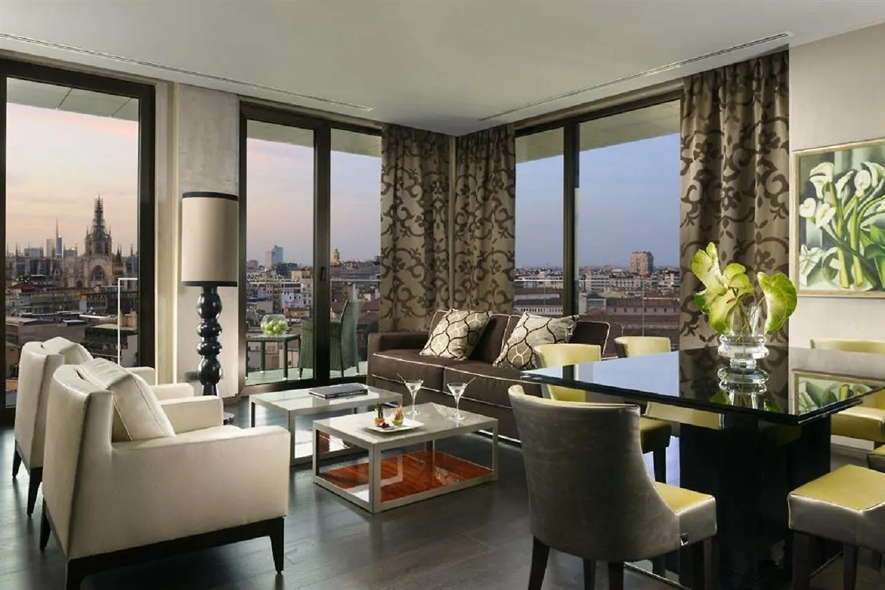 Uptown Palace Milan 4*,