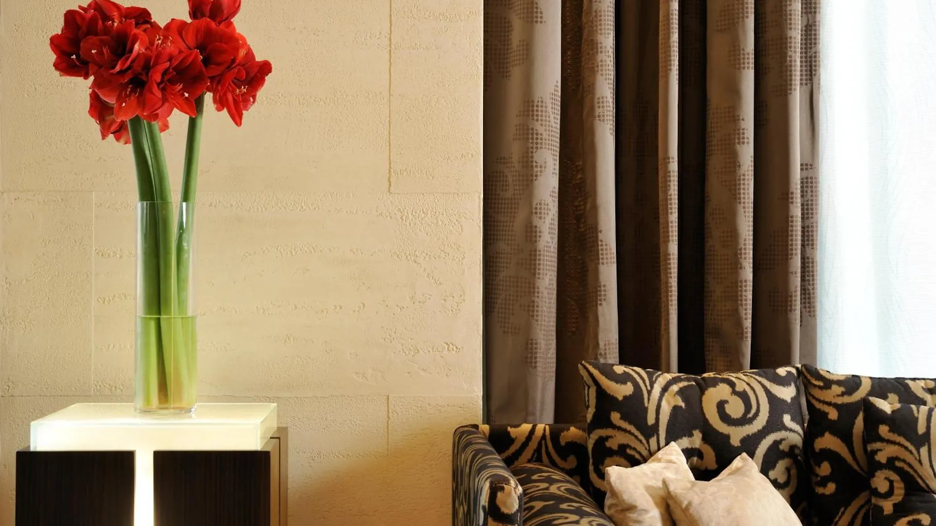 Uptown Palace Milaan Hotel